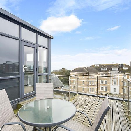 Westcliff Penthouse With Sea Views And Balcony Apartment Борнмът Екстериор снимка