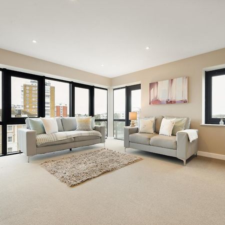 Westcliff Penthouse With Sea Views And Balcony Apartment Борнмът Екстериор снимка